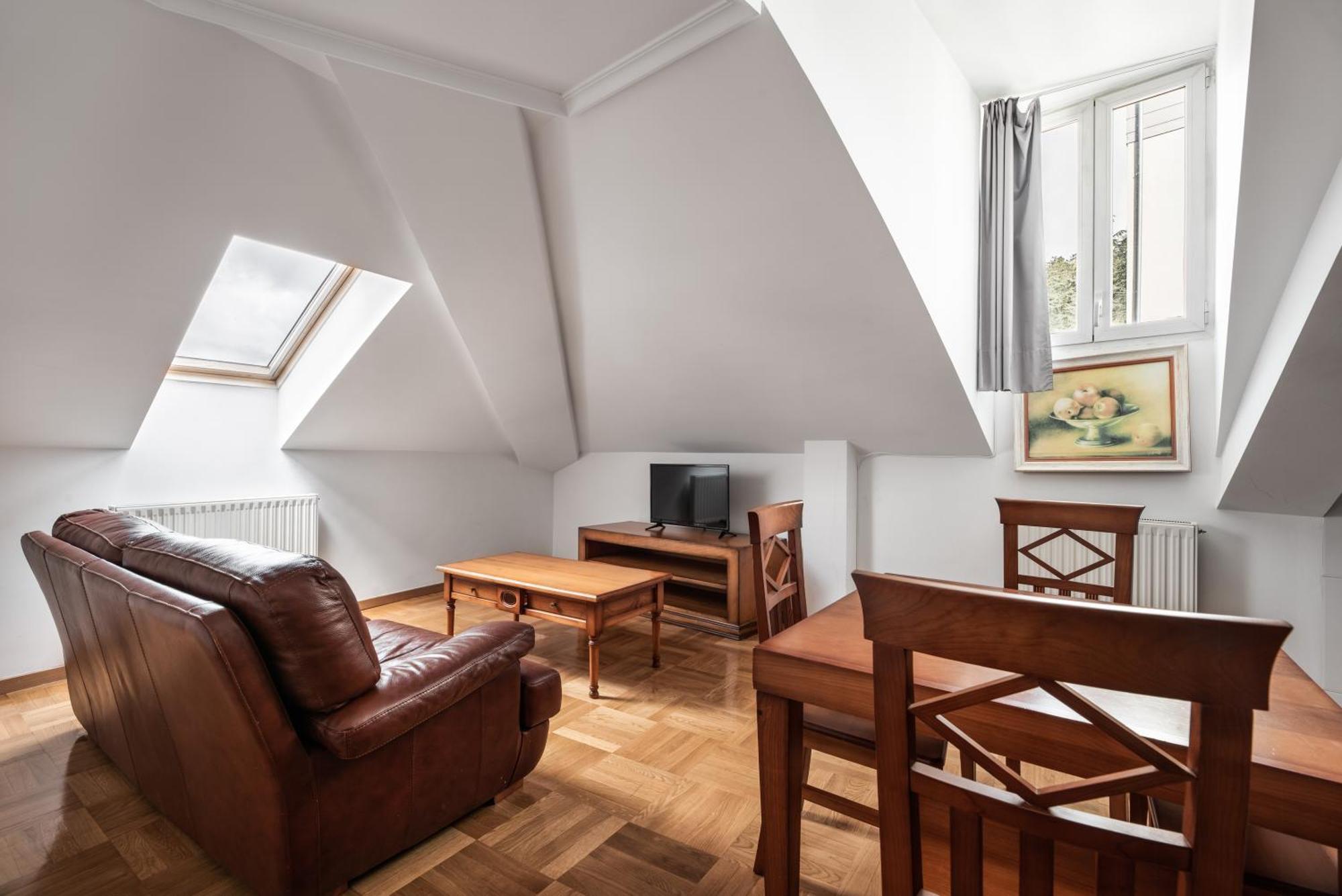 Apartamentos El Cid Burgo Exteriör bild