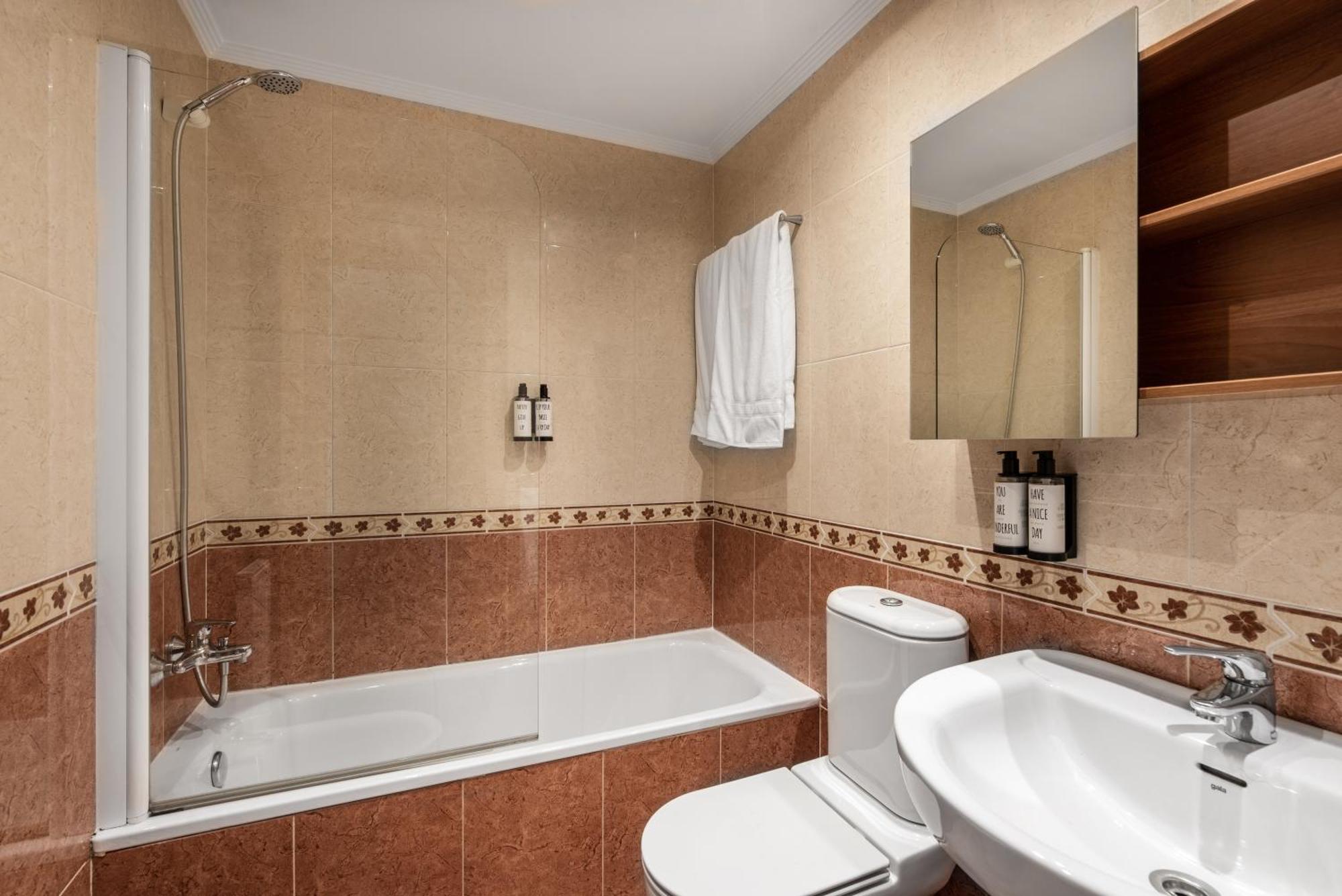Apartamentos El Cid Burgo Exteriör bild