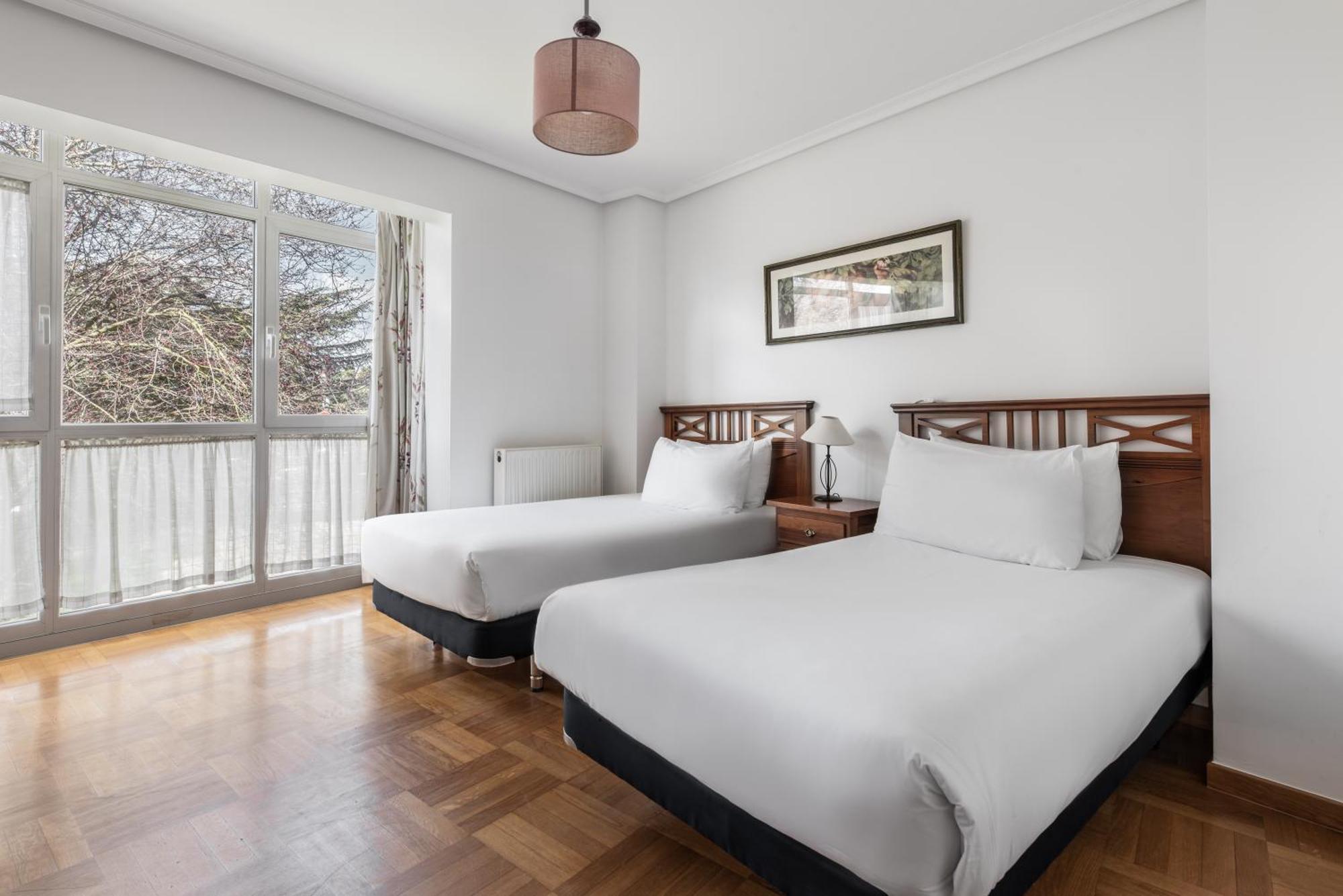 Apartamentos El Cid Burgo Exteriör bild